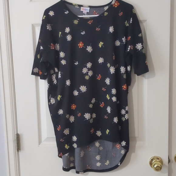 LuLaRoe Irma Top - Picture 1 of 3